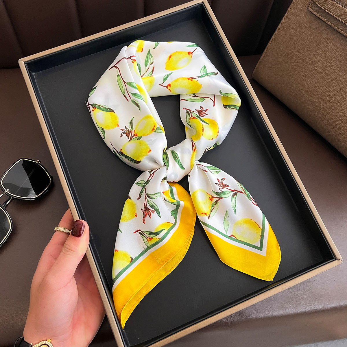 2025 New Yellow Lemon Print Sq - đánh giá và giá Silk Scarf Square